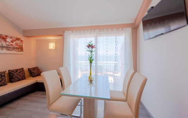 Nice Home in Prigradica With Wifi and 1 Bedrooms