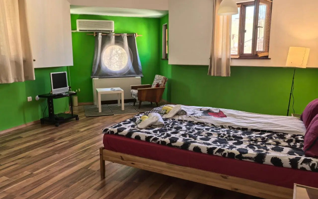 4 Rooms