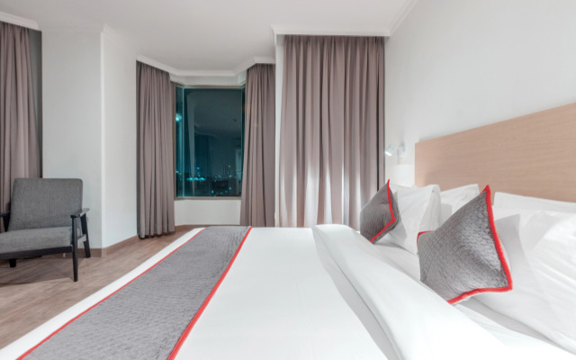 Super OYO Townhouse 2 Hotel Gunung Sahari