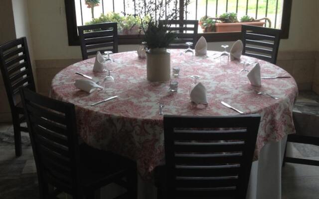 Hostal Restaurante Puerto Blanco