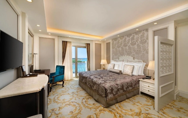 Les Ambassadeurs Marina Hotel & Casino