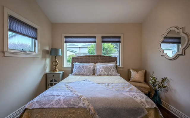 3724 Sea Glass Sanctuary