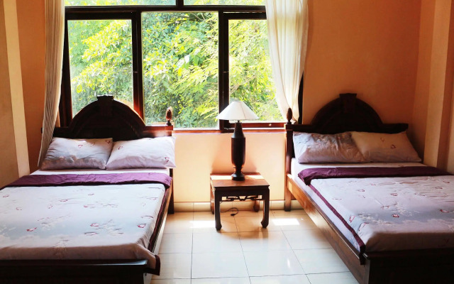 Citrus Tree Rooms - Arik