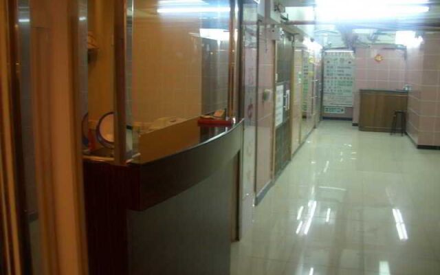 Lis Chain Hostel