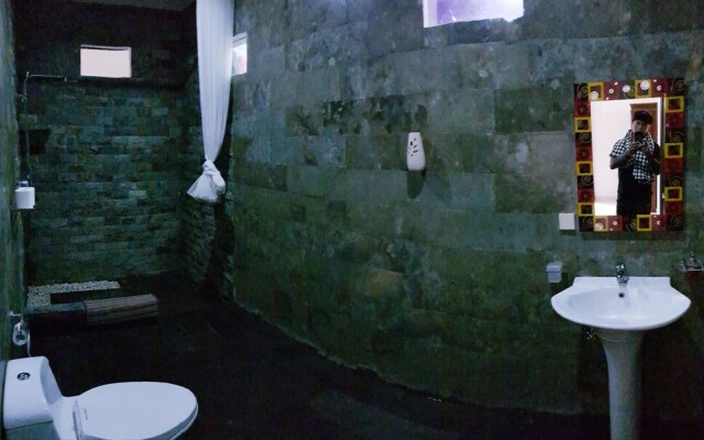 Amed Romance House