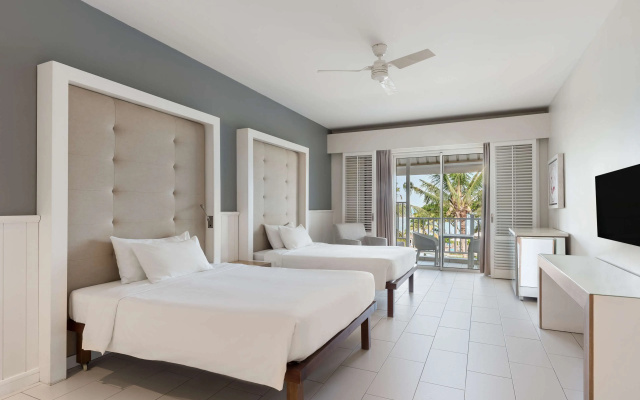 Radisson Blu Azuri Resort & Spa