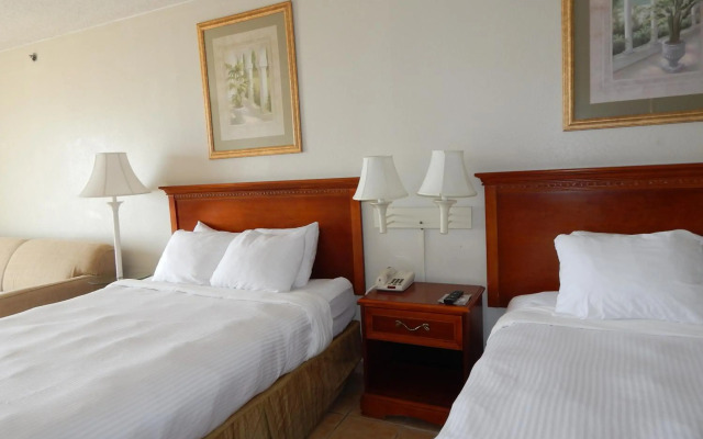 Paradise Plaza Inn