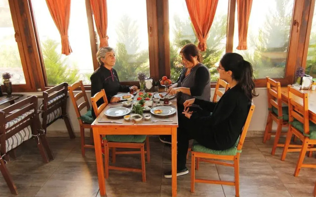 Karaburun Konak Hotel