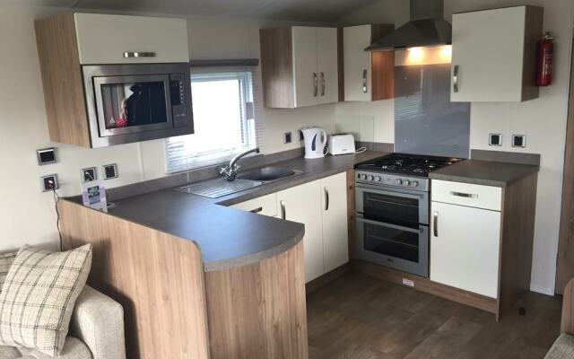 Craig Tara Deluxe Caravan Holidays