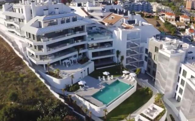 The View Luxury Vacation Apartment 4