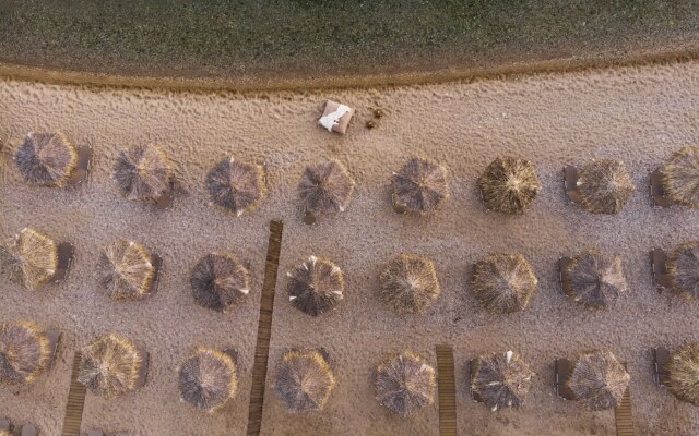 Prima Vista Beachfront Boutique Hotel