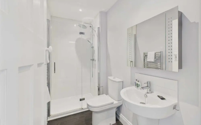 Host Stay Chirnells