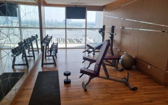 Immaculate 1BR apartment at Carson C