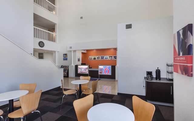 Motel 6 Bedford, TX - Fort Worth