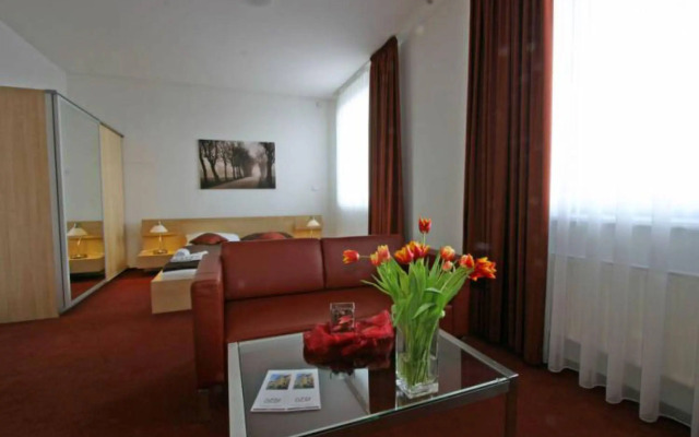 Hotel Ruby Blue