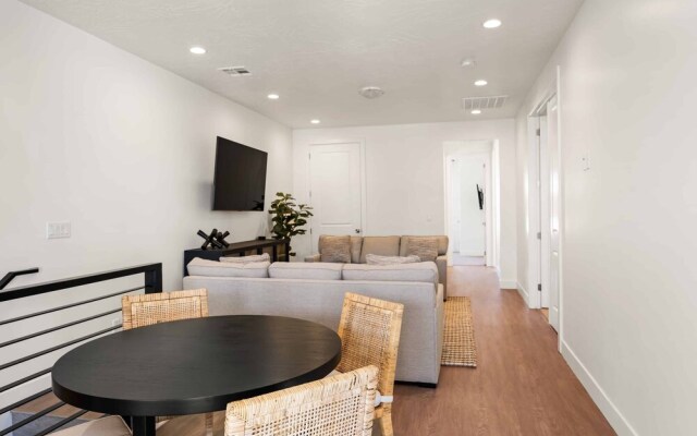 Sixteen Sandals 4 Bedroom Townhouse