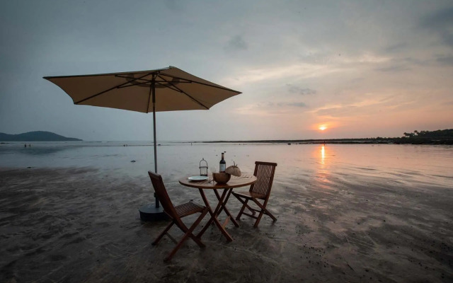 StayVista at Casa Del Mar