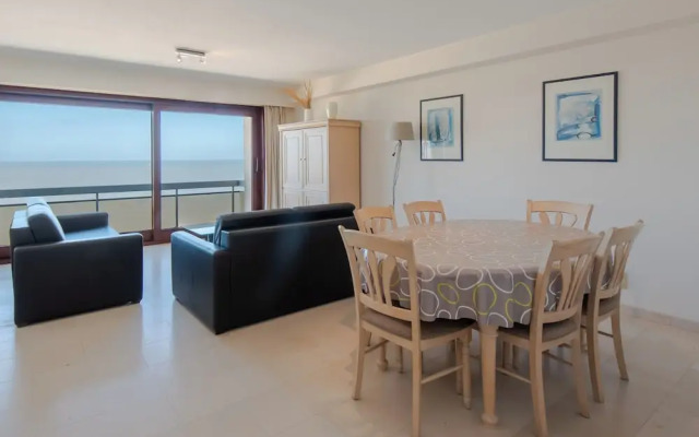 Apartment in Middelkerke With Sea Views