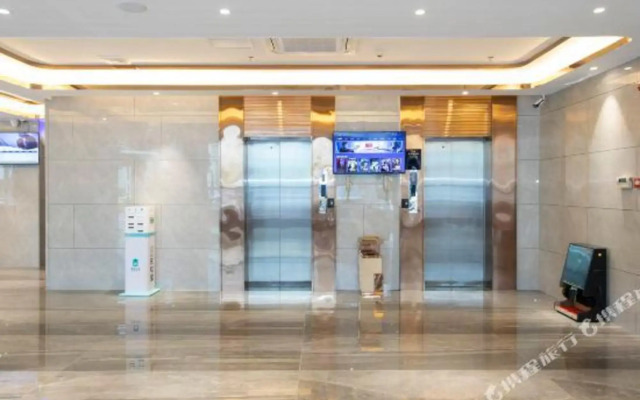 Yeste International Hotel (Ceramics Center)