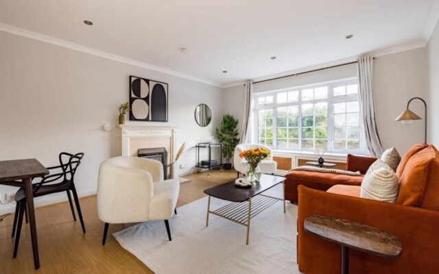 The Wycombe House - Inviting 5bdr House With Garden