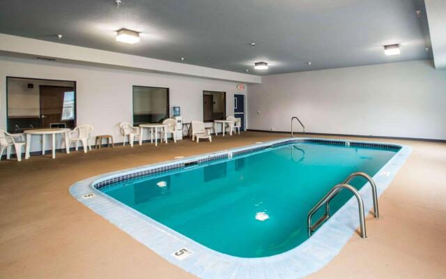 Quality Inn & Suites Caseyville - St. Louis