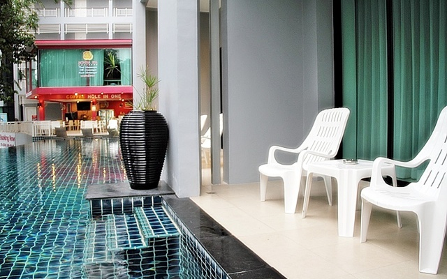 Deluxe pool access — фото 1