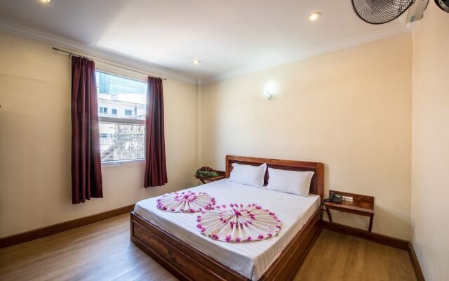 Seng Hout Hotel
