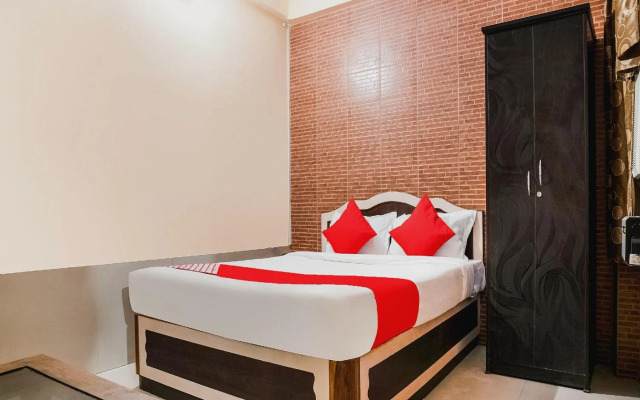 Flagship 75604 Hotel Embassy Exhibition Rd