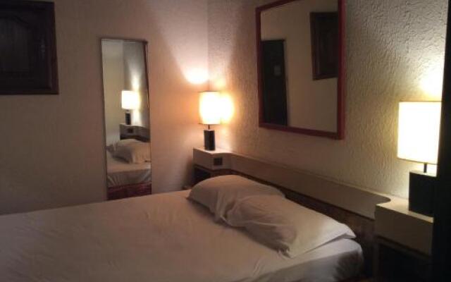 Aux Prisons de Montagny