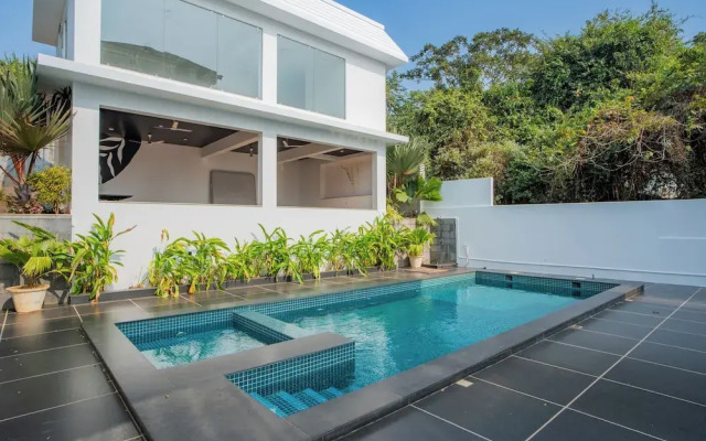 Alaya Stays Luxfort 2 BHK with Pool