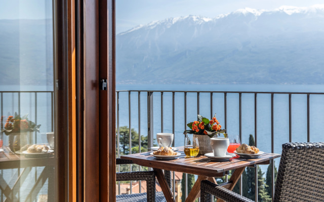 Hotel Meandro - Lake View