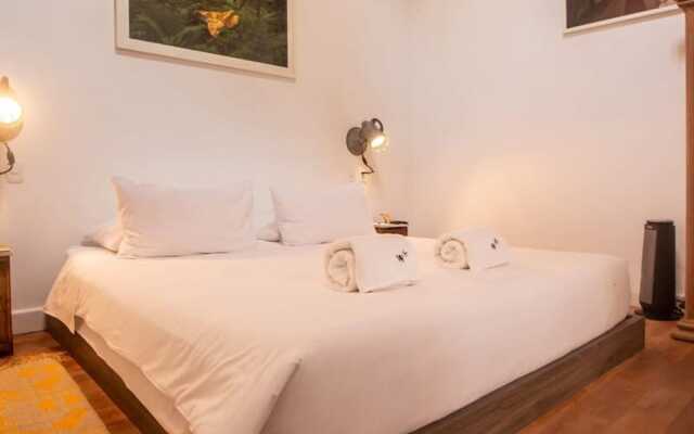 w Villa With Rooftop Terrace in Barranco