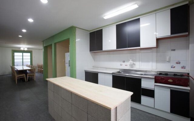 November Guesthouse