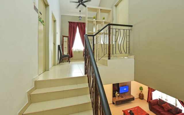 OYO Home 90532 Casa Azlinda Muslim