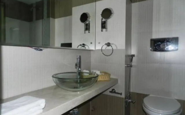 Tavisha Hotel