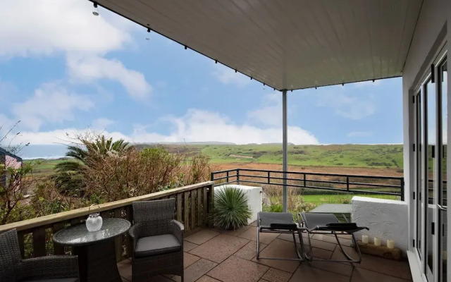 Blue Horizon - Spectacular Coastal Views