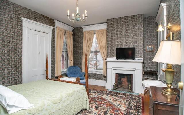 The Jeremiah Mason House B & B