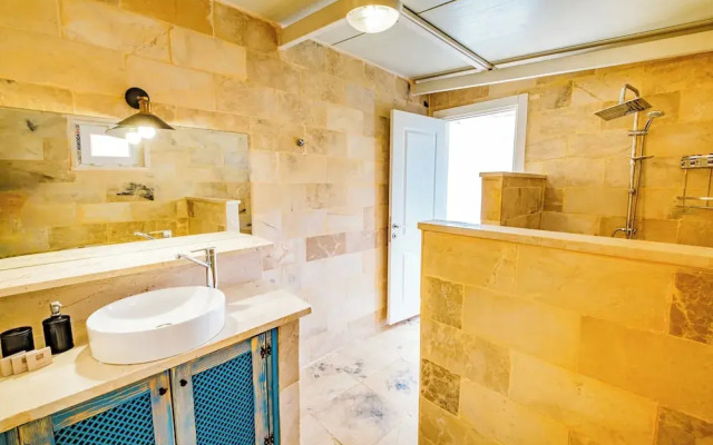 Mojo Boutique Hotel