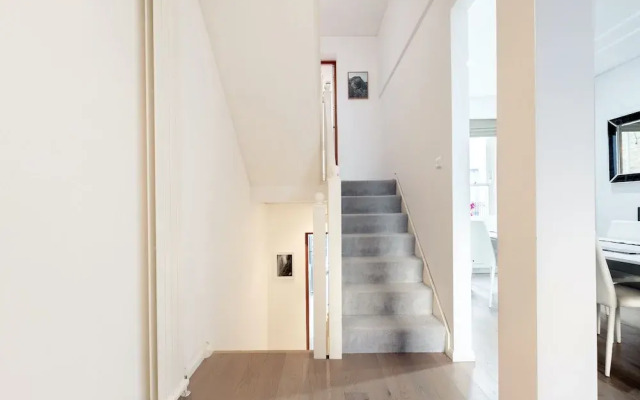 Kensington Area - Private Apartment