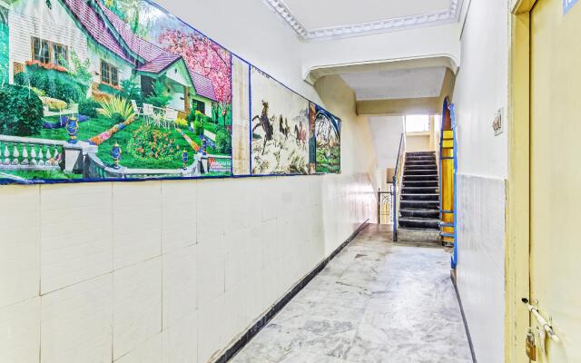 OYO 49125 Suraj Residency