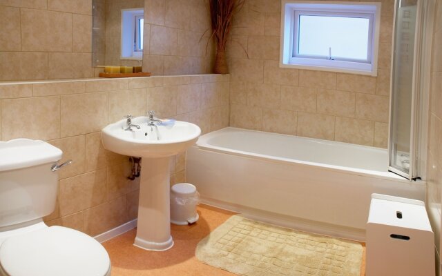 OYO Tudor Lodge - Redcar Beach