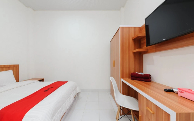 RedDoorz Plus Syariah Near Mall Boemi Kedaton Lampung