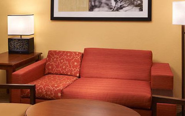 Courtyard by Marriott Louisville East