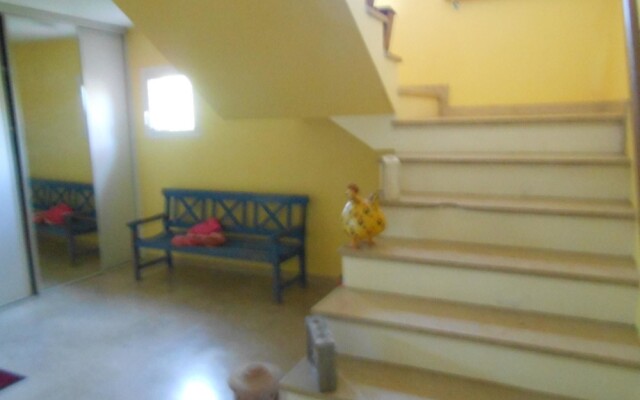 House with 8 Bedrooms in Villeurbanne, with Wifi