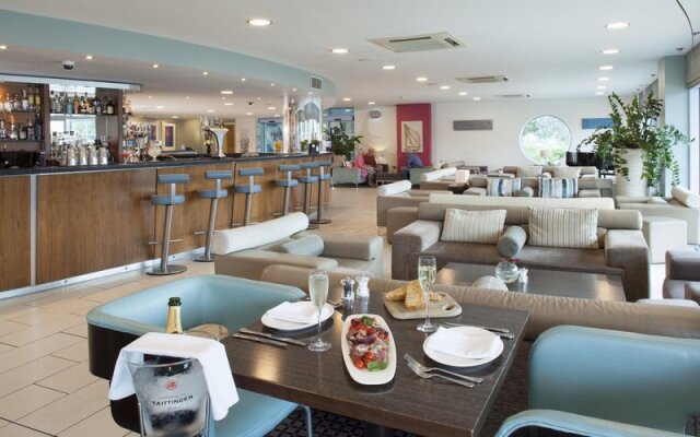 Captains Club Hotel Apartments And Spa