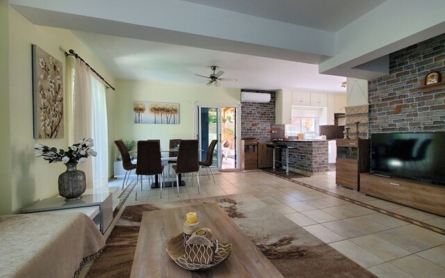 Charming 3-bed Villa in Protaras With Heated Pool