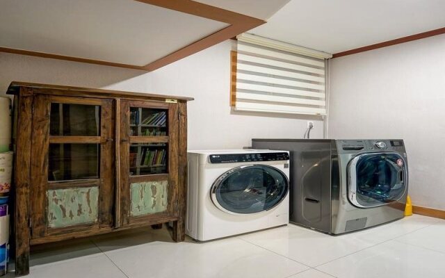 Wooju House Guest House In Seoul