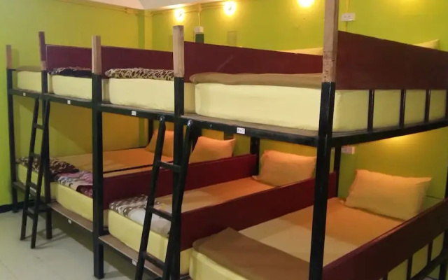 Om Ganesh Hostel - Adults Only