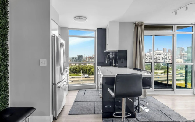 Toronto Waterfront Stay