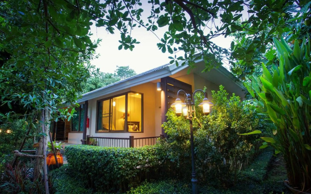 Phuwanalee Resort